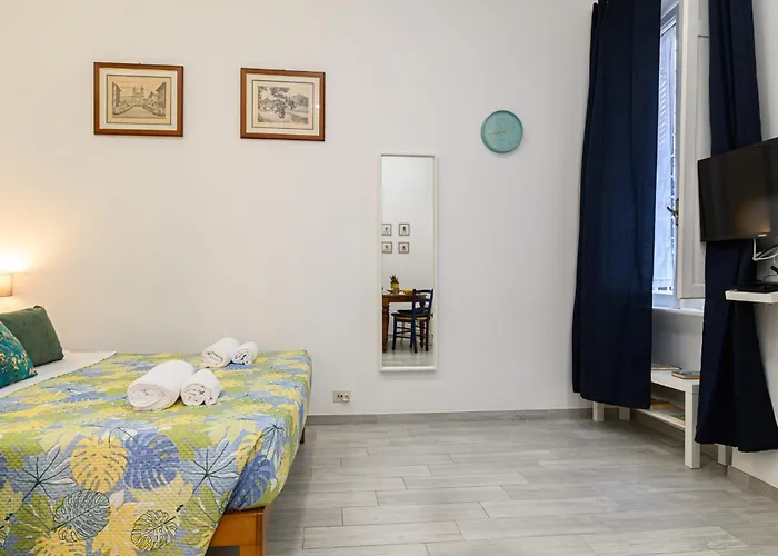 Apartment La Casina Di Luigi Con Balcone Rom